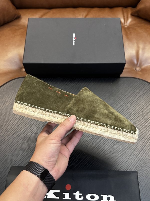 Kiton 남성 소가죽 운동화 001-287156