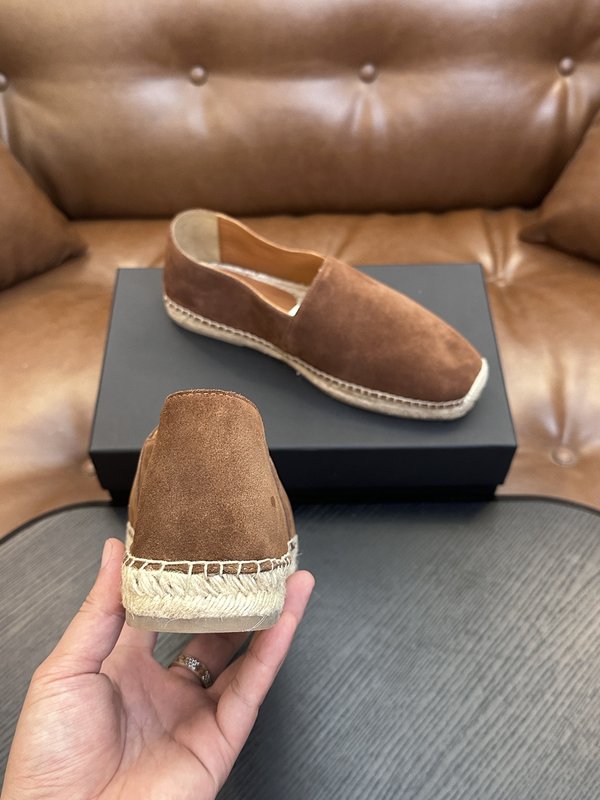 Kiton 남성 송아지 가죽 운동화 001-287157