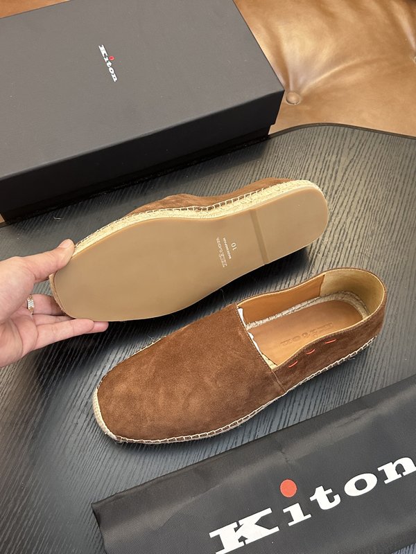 Kiton 남성 송아지 가죽 운동화 001-287157