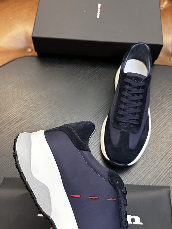 Kiton 남성 소가죽 운동화 001-287166