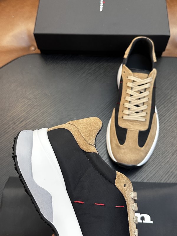 Kiton 소가죽 남성 스니커즈 001-287168