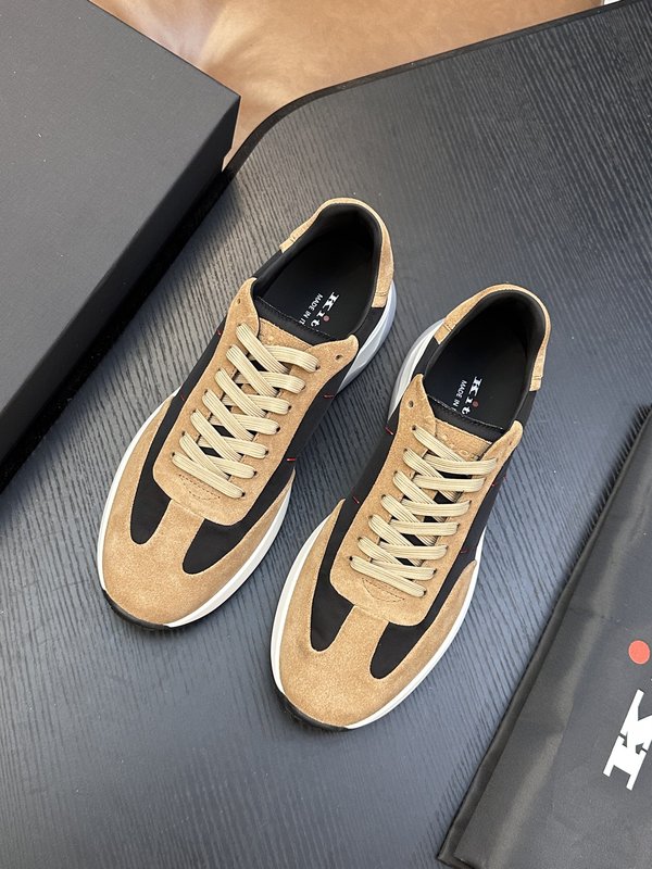 Kiton 소가죽 남성 스니커즈 001-287168