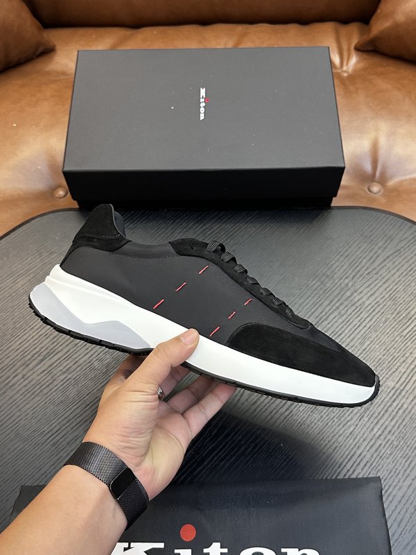 Kiton 소가죽 남성 운동화 001-287178