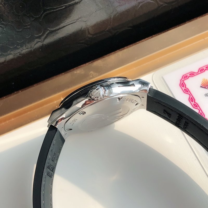Hublot 클래식 퓨전 여성용 시계 33mm 001-287267