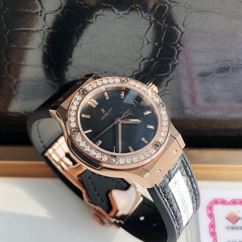 Hublot 클래식 퓨전 오리지널 다이아몬드 쿼츠 여성 001-287268