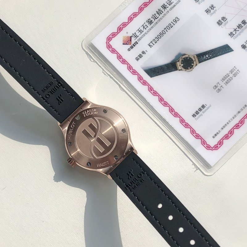 Hublot 클래식 퓨전 오리지널 다이아몬드 쿼츠 여성 001-287268