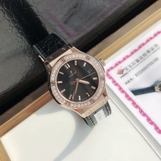 Hublot 클래식 퓨전 오리지널 다이아몬드 쿼츠 여성 001-287268