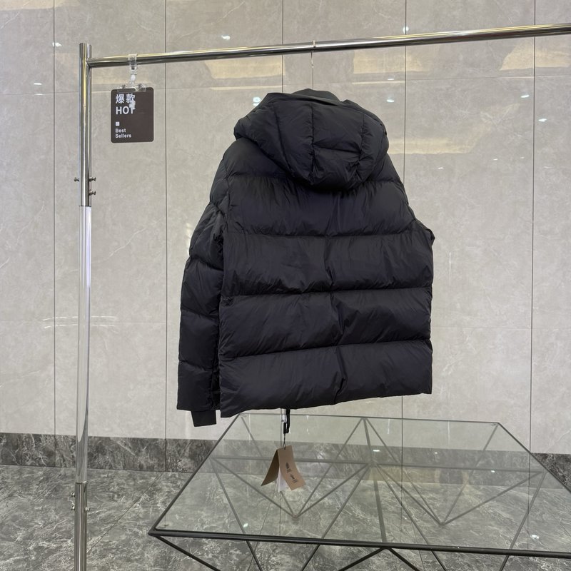 버버리 블랙 나이트 로고 다운 재킷 001-287304